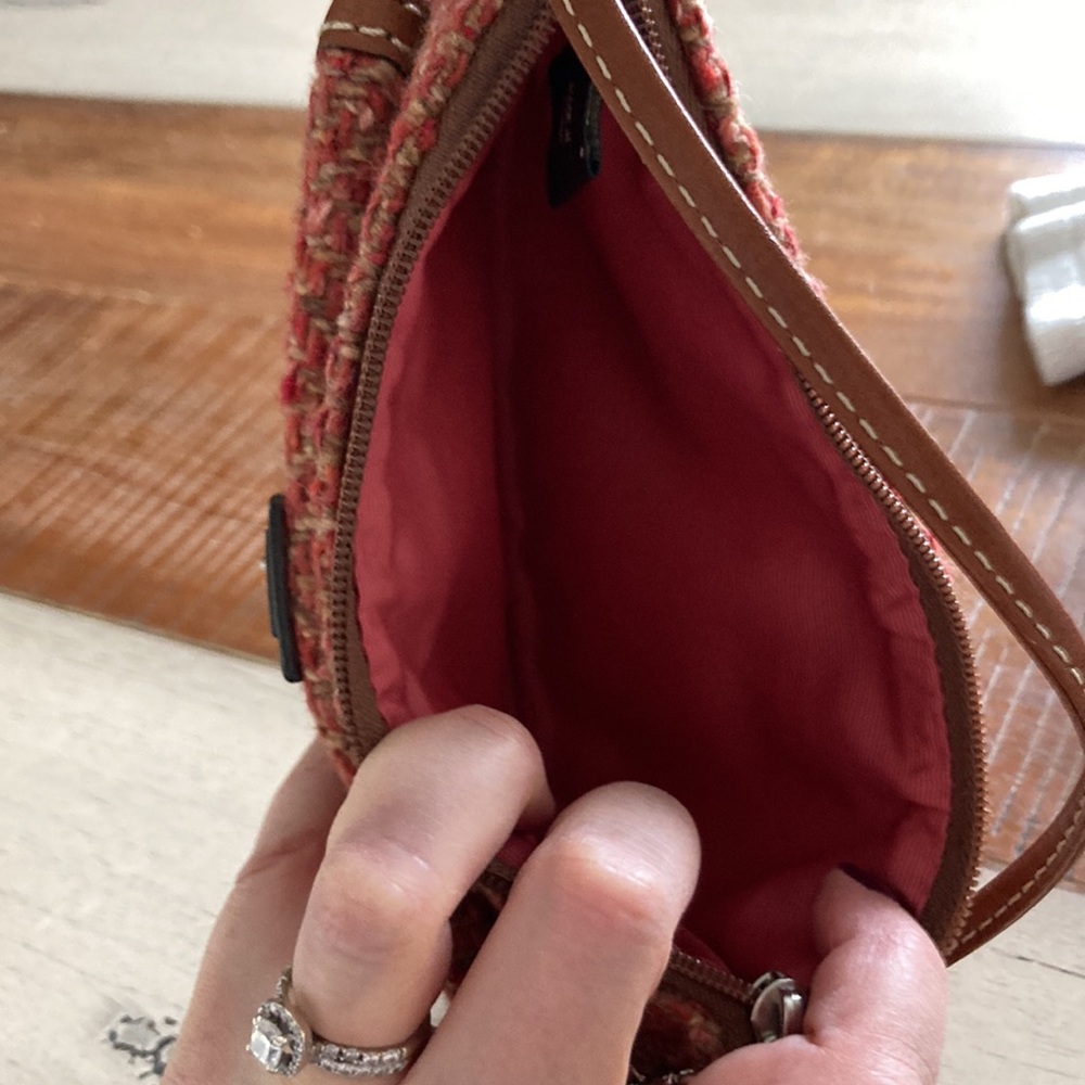 Woven Coach wristlet - Picture 4 of 5